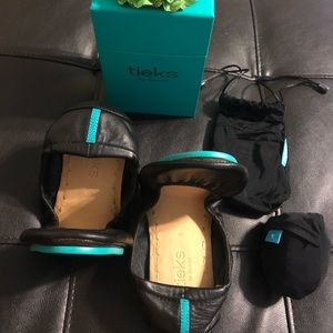 Matte Black Tieks size 8